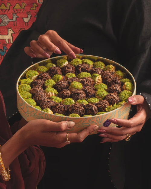 AlMthaq AlArabi Royal Petitfour